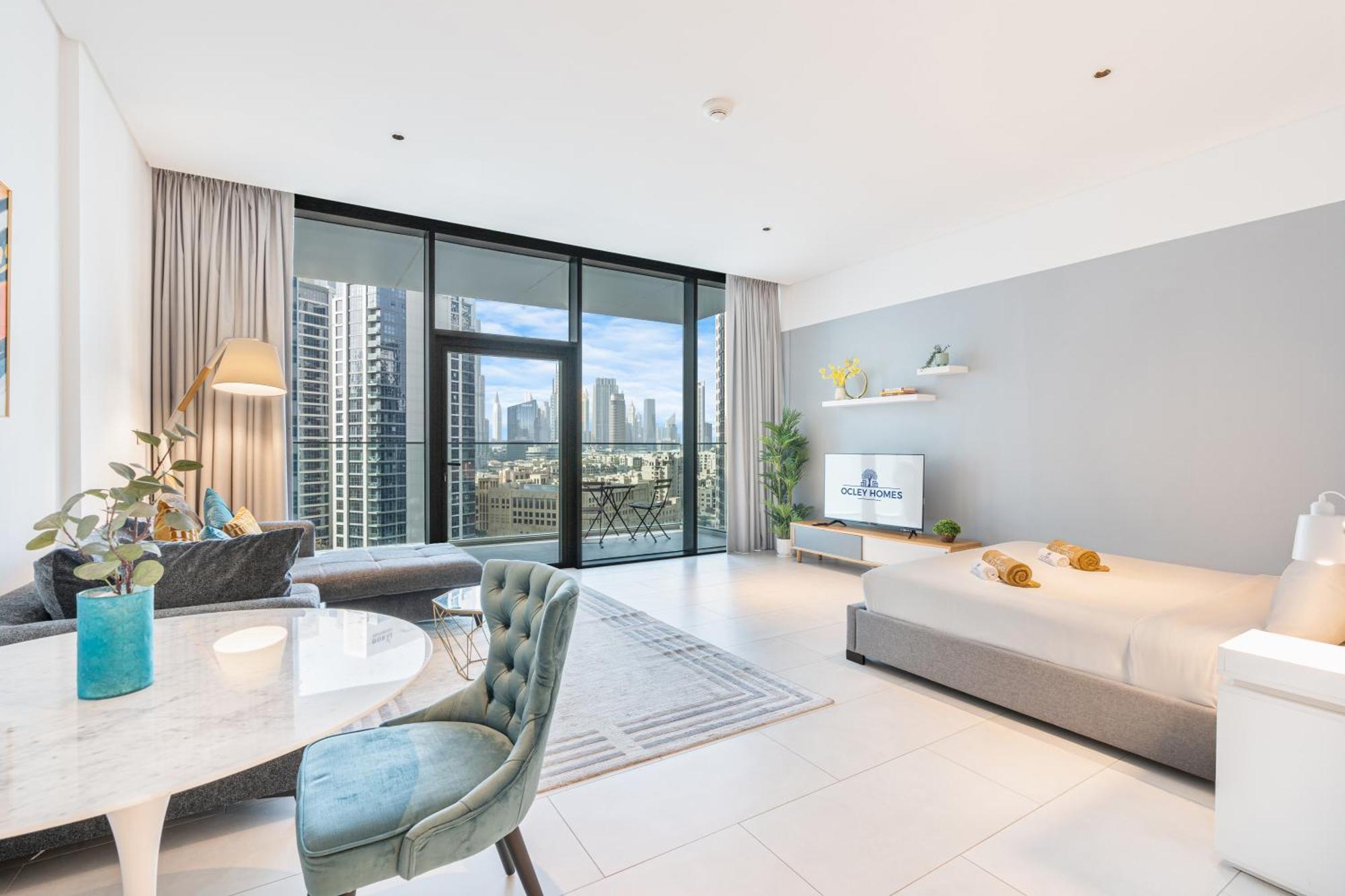 Stunning Overlooking The Burj Khalifa Apartment