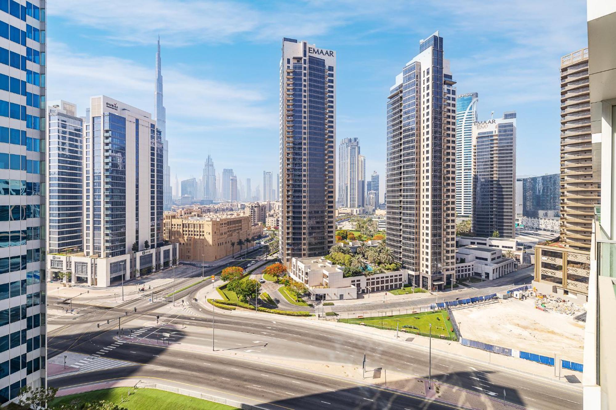 Stunning Overlooking The Burj Khalifa Dubai